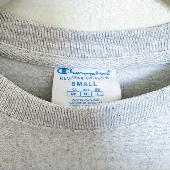 Xavier University Musketeers Champion Reverse Weave Sweatshirt - Picture 4 of 12